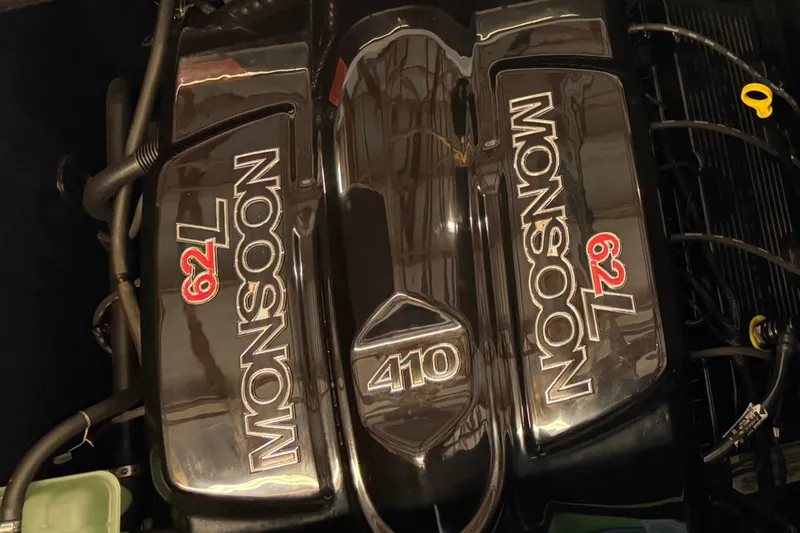 Slide: The Image of Engine of 2016 Malibu Wakesetter 23 LSV with Monsoon 6.2L 410 horsepower. - 19