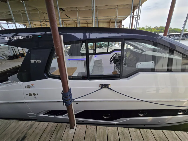 Slide: The Image of Schaefer Yachts DBA 375 2025 - 16