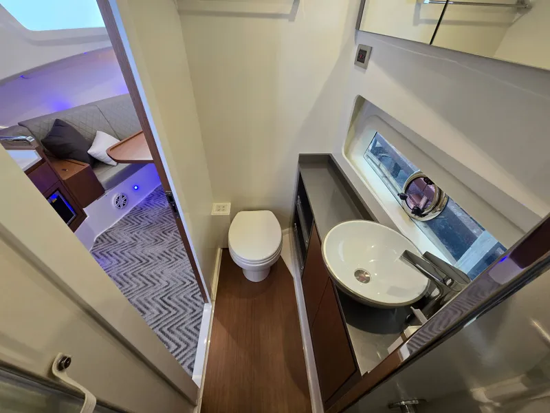 Slide: The Image of Schaefer Yachts DBA 375 2025 - 58
