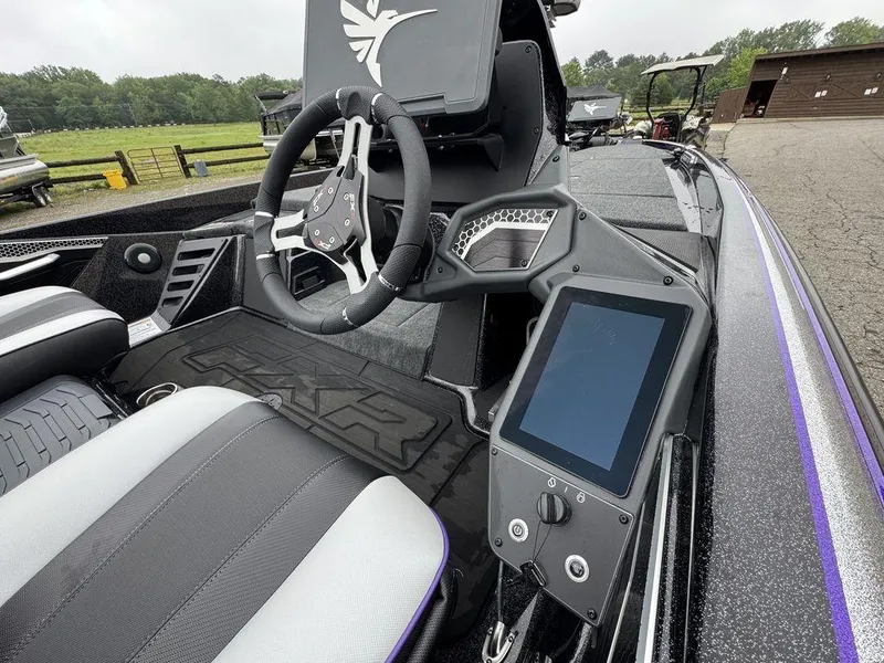 Slide: The Image of Skeeter FXR20 Limited 2025 - 4