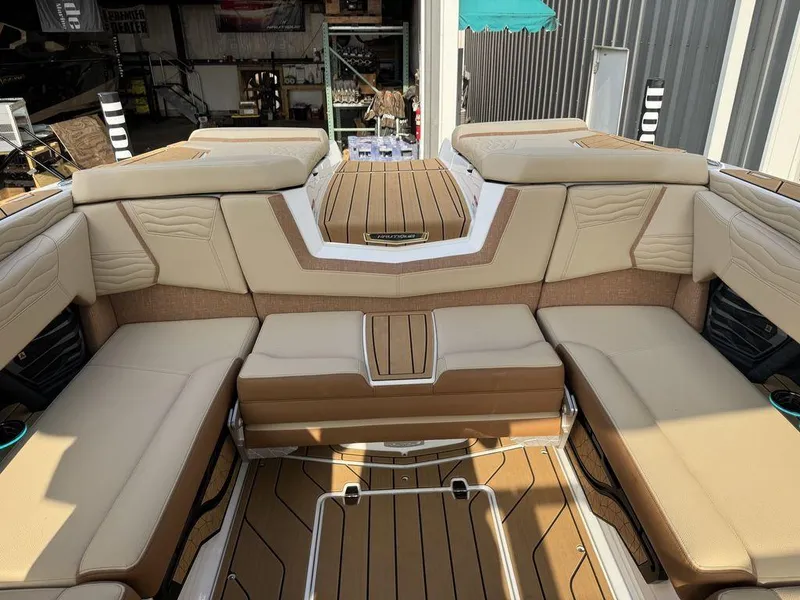 Slide: The Image of Nautique Super Air Nautique G23 2025 - 10