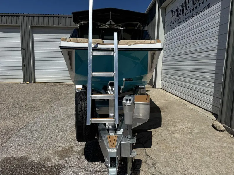 Slide: The Image of Nautique Super Air Nautique G23 2025 - 2