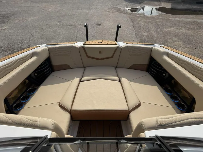 Slide: The Image of Nautique Super Air Nautique G23 2025 - 5