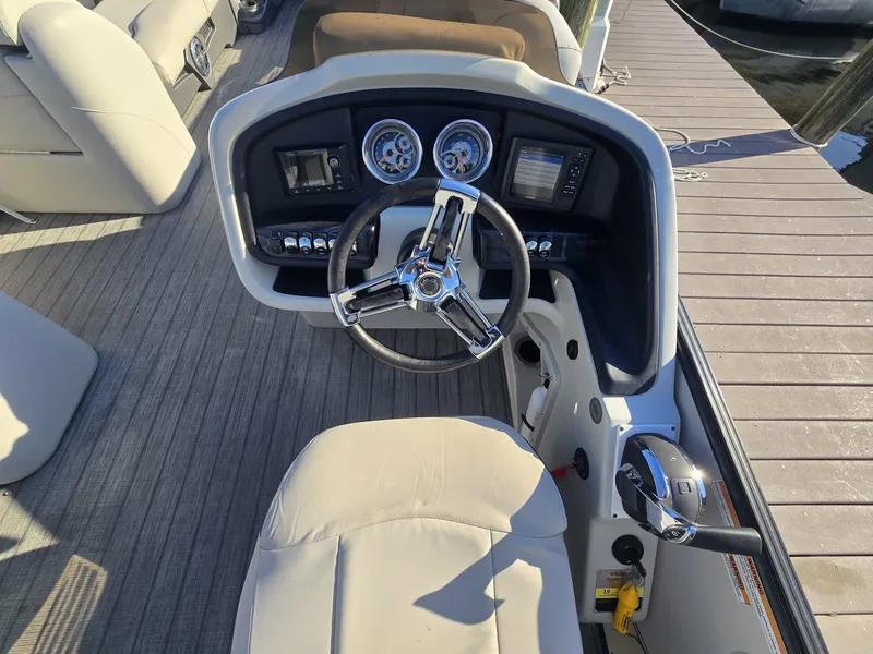 Slide: The Image of Avalon 2785 RJ 2019 - 3