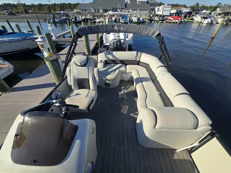 Slide: The Image of Avalon 2785 RJ 2019 - 8