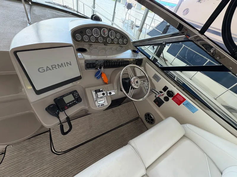 Slide: The Image of Cruisers 4270 Express 2003 - 11