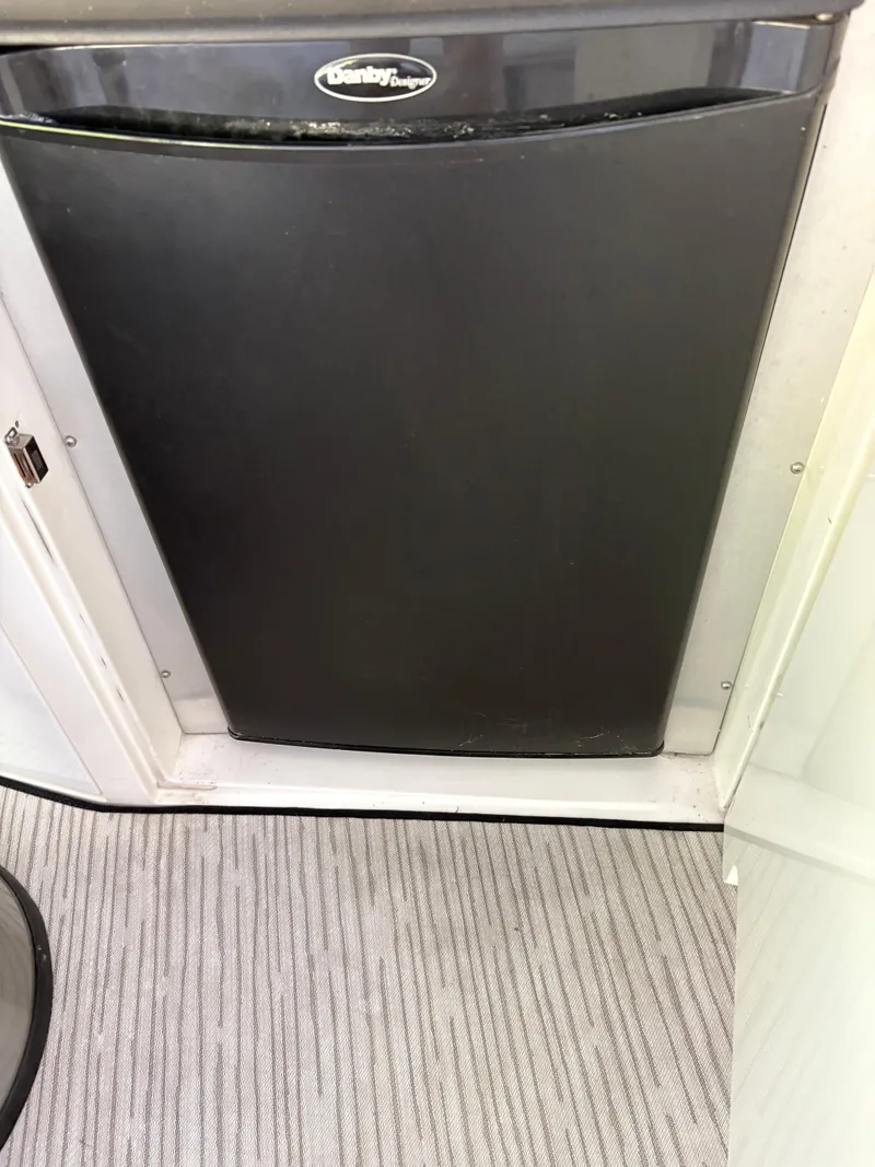 Slide: The Image of Cruisers 4270 Express 2003 - 16