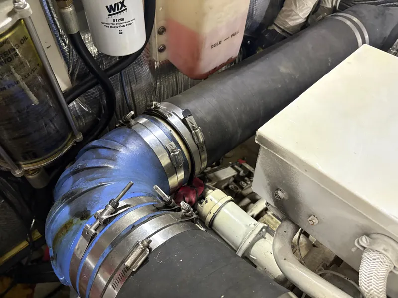 Slide: The Image of Cruisers 4270 Express 2003 - 33