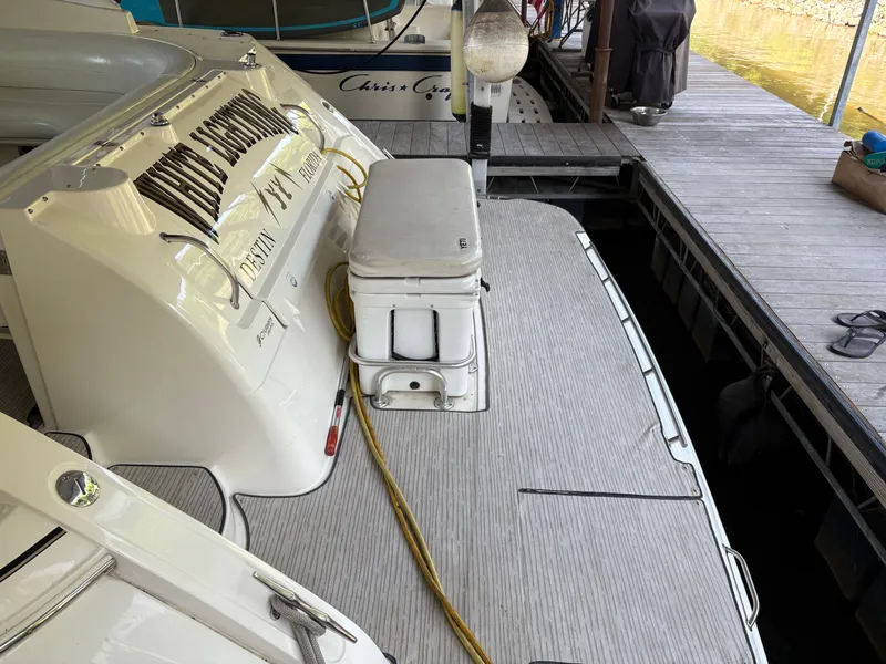 Slide: The Image of Cruisers 4270 Express 2003 - 37