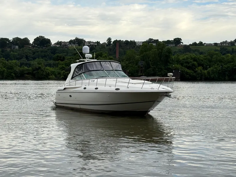 Slide: The Image of Cruisers 4270 Express 2003 - 5