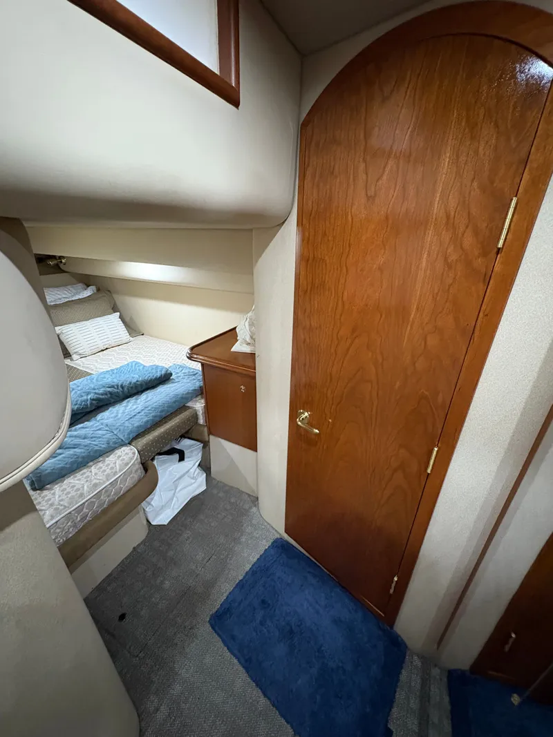 Slide: The Image of Cruisers 4270 Express 2003 - 55