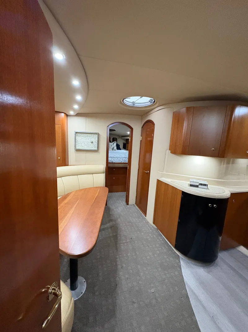 Slide: The Image of Cruisers 4270 Express 2003 - 60