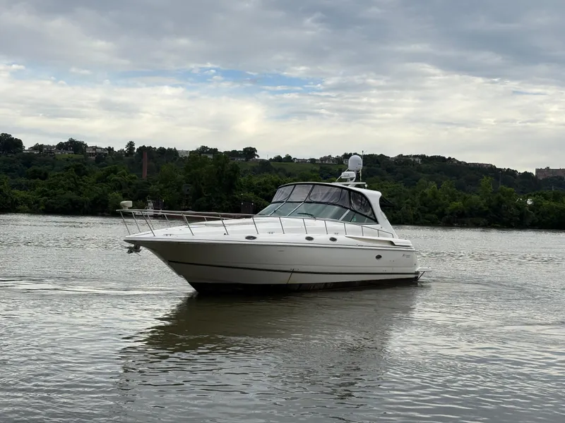 Slide: The Image of Cruisers 4270 Express 2003 - 69