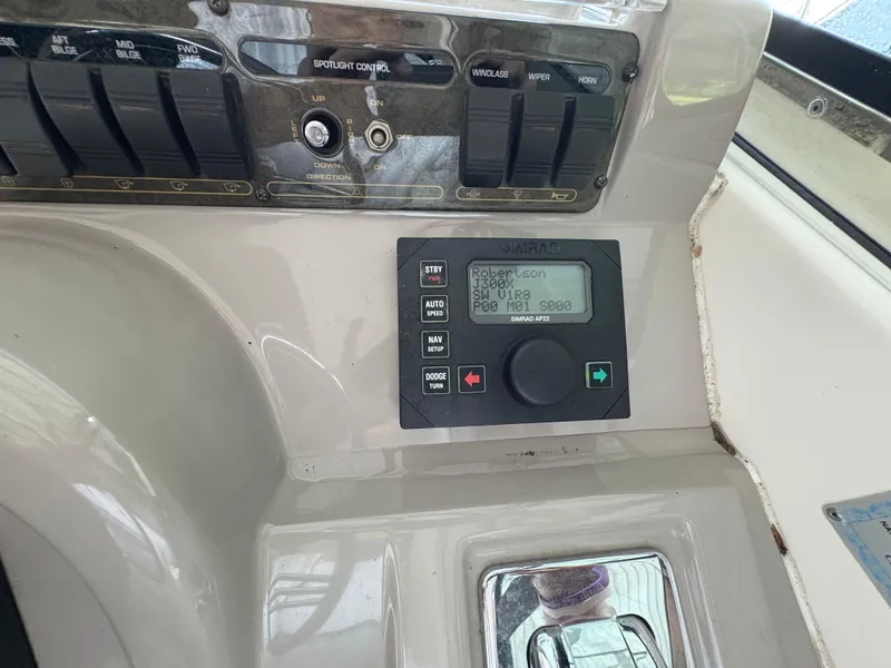 Slide: The Image of Cruisers Yachts 4270 Express 2003 - 15