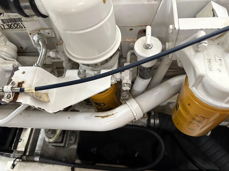 Slide: The Image of Cruisers Yachts 4270 Express 2003 - 35