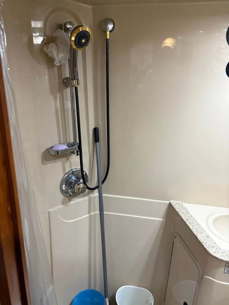 Slide: The Image of Cruisers Yachts 4270 Express 2003 - 48