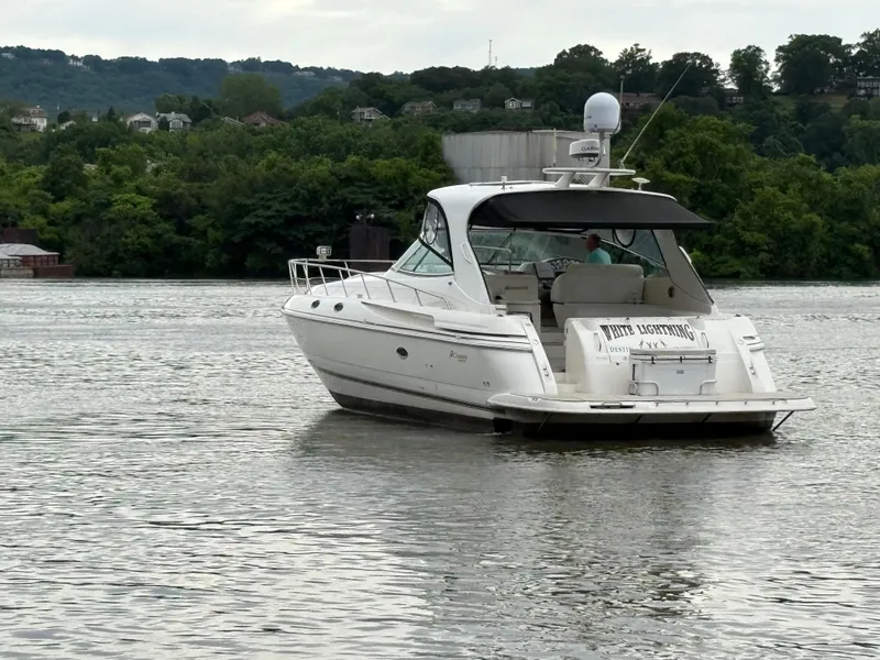 Slide: The Image of Cruisers Yachts 4270 Express 2003 - 70