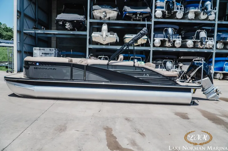 The Image of Bennington 24LXSSB 2024 - 1