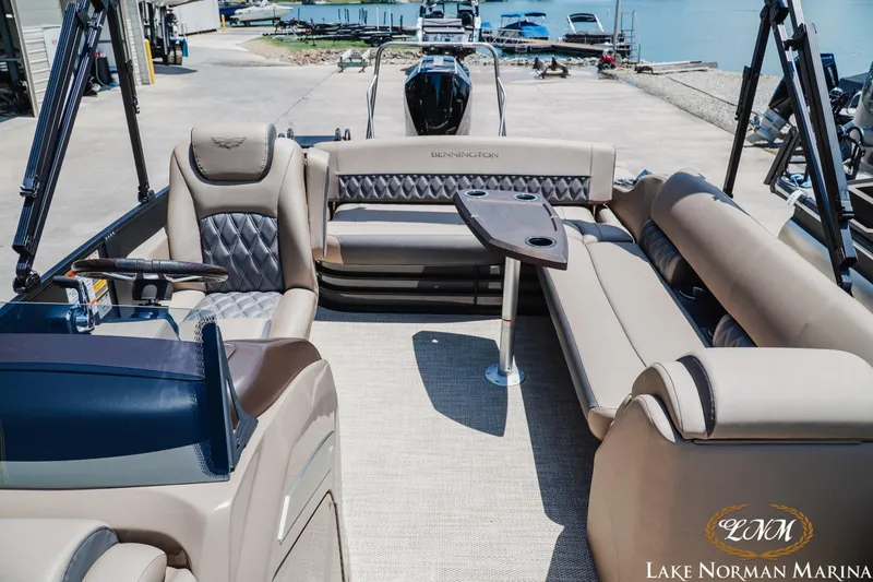 Slide: The Image of Bennington 24LXSSB 2024 - 10