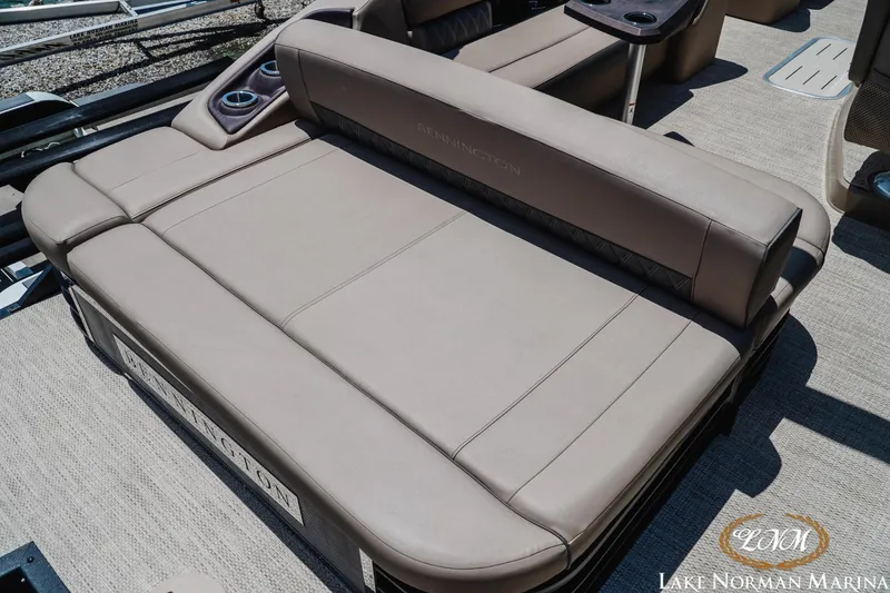 Slide: The Image of Bennington 24LXSSB 2024 - 13