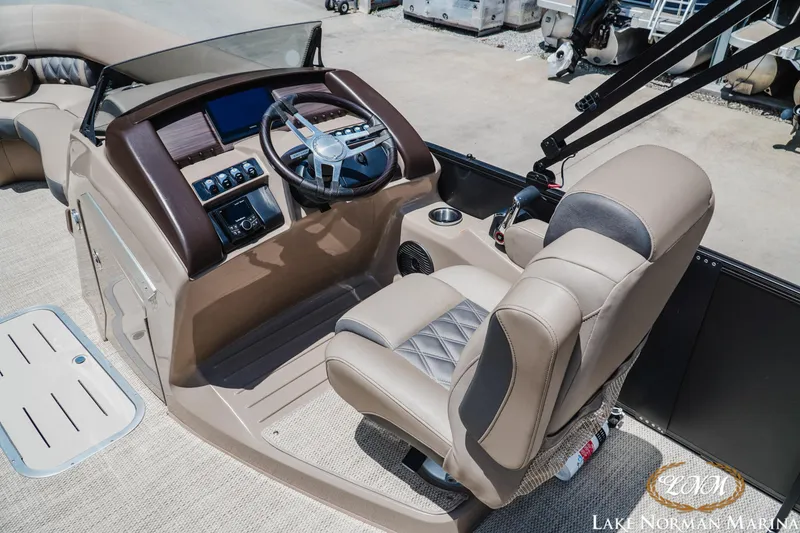 Slide: The Image of Bennington 24LXSSB 2024 - 15