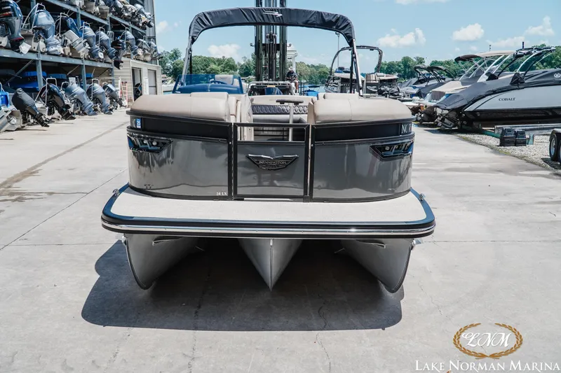 Slide: The Image of Bennington 24LXSSB 2024 - 3