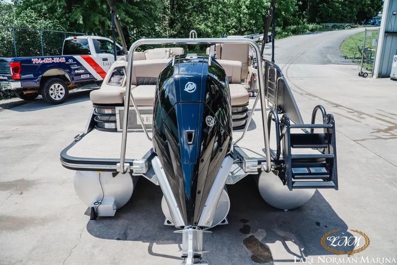 Slide: The Image of Bennington 24LXSSB 2024 - 6