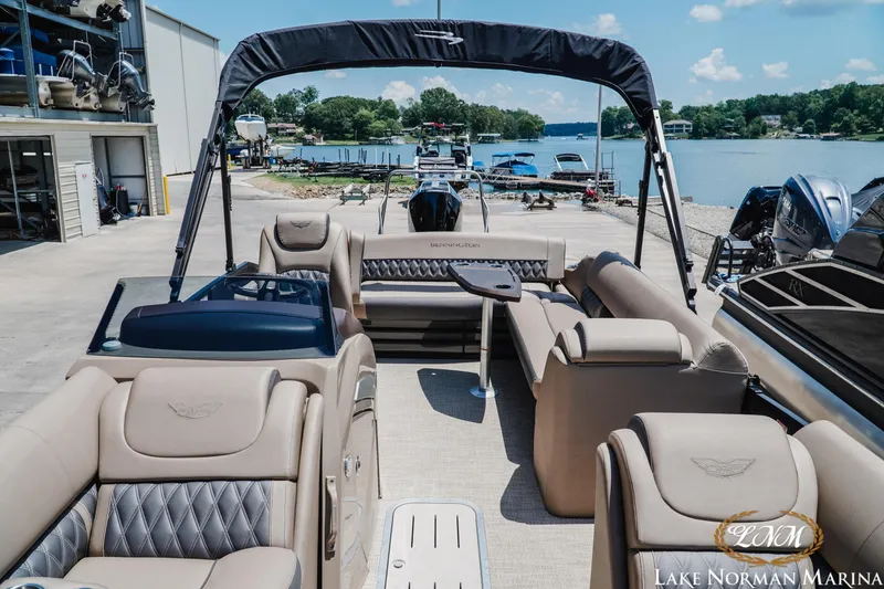 Slide: The Image of Bennington 24LXSSB 2024 - 7