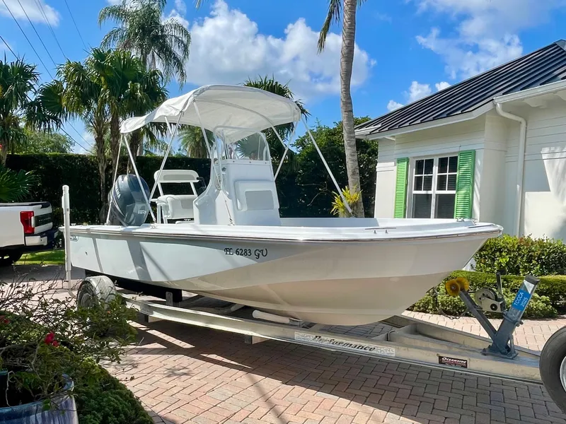 Slide: The Image of Boston Whaler Custom 1989 - 0
