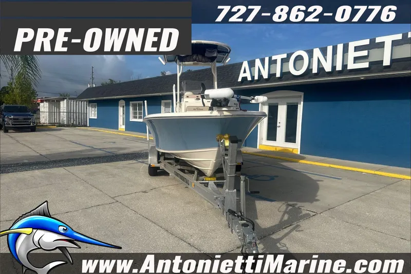 Slide: The Image of Pre-owned 2020 Sea Chaser 23 LX boat at Antonietti Marine dealership. - 4