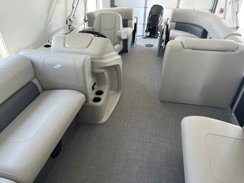 Slide: The Image of Starcraft LX 18 R 2026 - 15