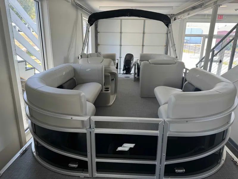 Slide: The Image of Starcraft LX 18 R 2026 - 4