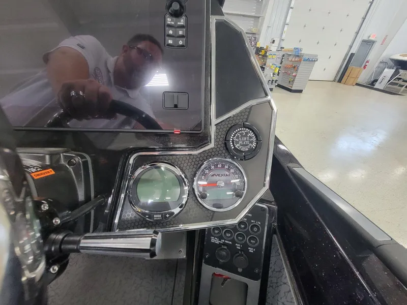 Slide: The Image of Vexus VXs20 2025 - 24