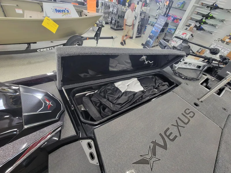 Slide: The Image of Vexus Boats VXs20 2025 - 14