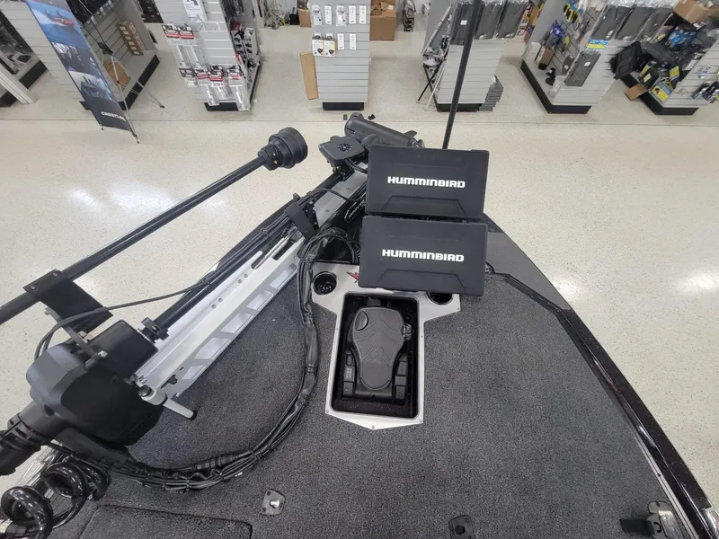 Slide: The Image of Vexus Boats VXs20 2025 - 16