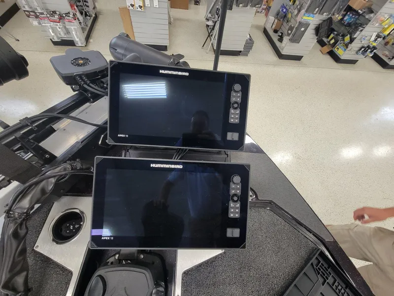 Slide: The Image of Vexus Boats VXs20 2025 - 17