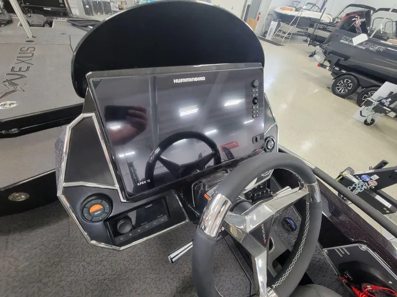 Slide: The Image of Vexus Boats VXs20 2025 - 22