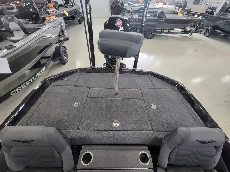 Slide: The Image of Vexus Boats VXs20 2025 - 26