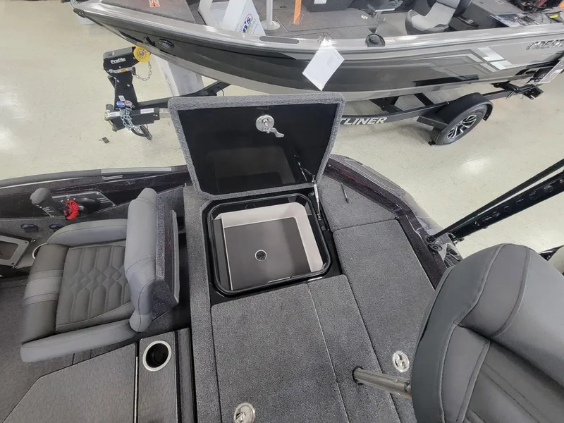 Slide: The Image of Vexus Boats VXs20 2025 - 31