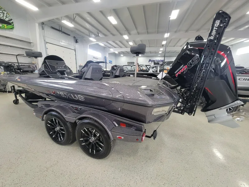 Slide: The Image of Vexus Boats VXs20 2025 - 5