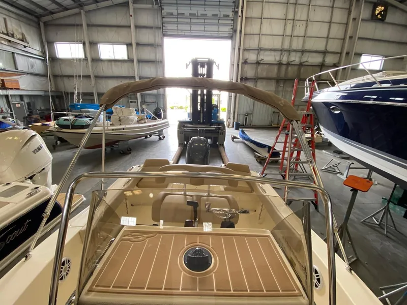 Slide: The Image of Scout 195 Sportfish 2025 - 7