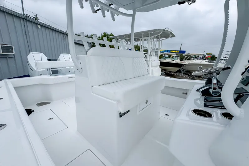 Slide: The Image of Electrical system of 2026 Front Runner 33 Center Console boat, showcasing wiring and components. - 24