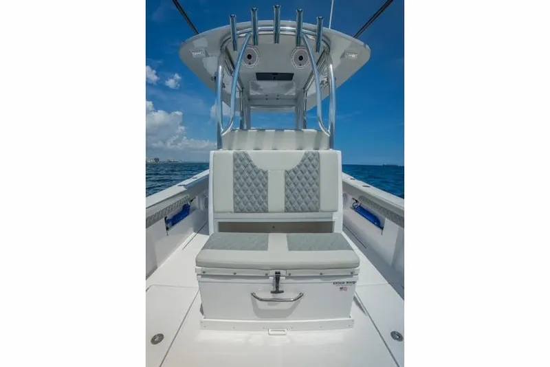 Slide: The Image of 2026 Front Runner 33 Center Console boat with sleek design and spacious deck. - 8