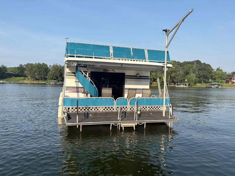 Slide: The Image of Lakeview 79 x 18 Houseboat 1997 - 5