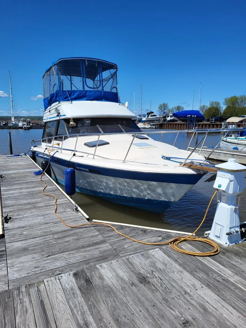 The Image of Bayliner Conquest 1980 - 0