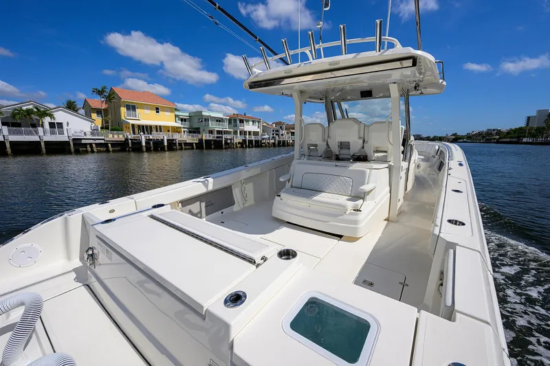 Slide: The Image of Pursuit 37 REEL DEAL - Cockpit - 19