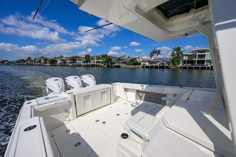 Slide: The Image of Pursuit 37 REEL DEAL - Cockpit & Engines - 2