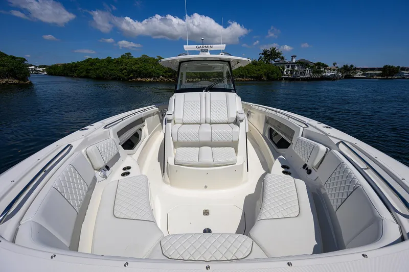 Slide: The Image of Pursuit 37 REEL DEAL - Bow Seating - 8