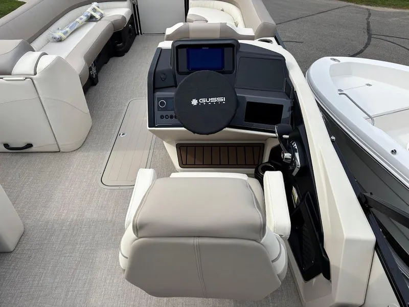 Slide: The Image of 2025 Avalon Catalina Platinum Versatile Rear Lounger 2585 9 - 9