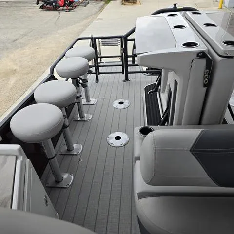 Slide: The Image of Sylvan L-3 DLZ BAR 2024 - 18